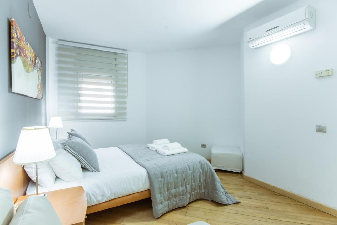 ברצלונה Two Bedroom Townhouse Within 10Min Walk From Beach מראה חיצוני תמונה