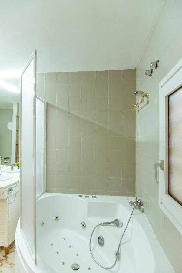 ברצלונה Two Bedroom Townhouse Within 10Min Walk From Beach מראה חיצוני תמונה