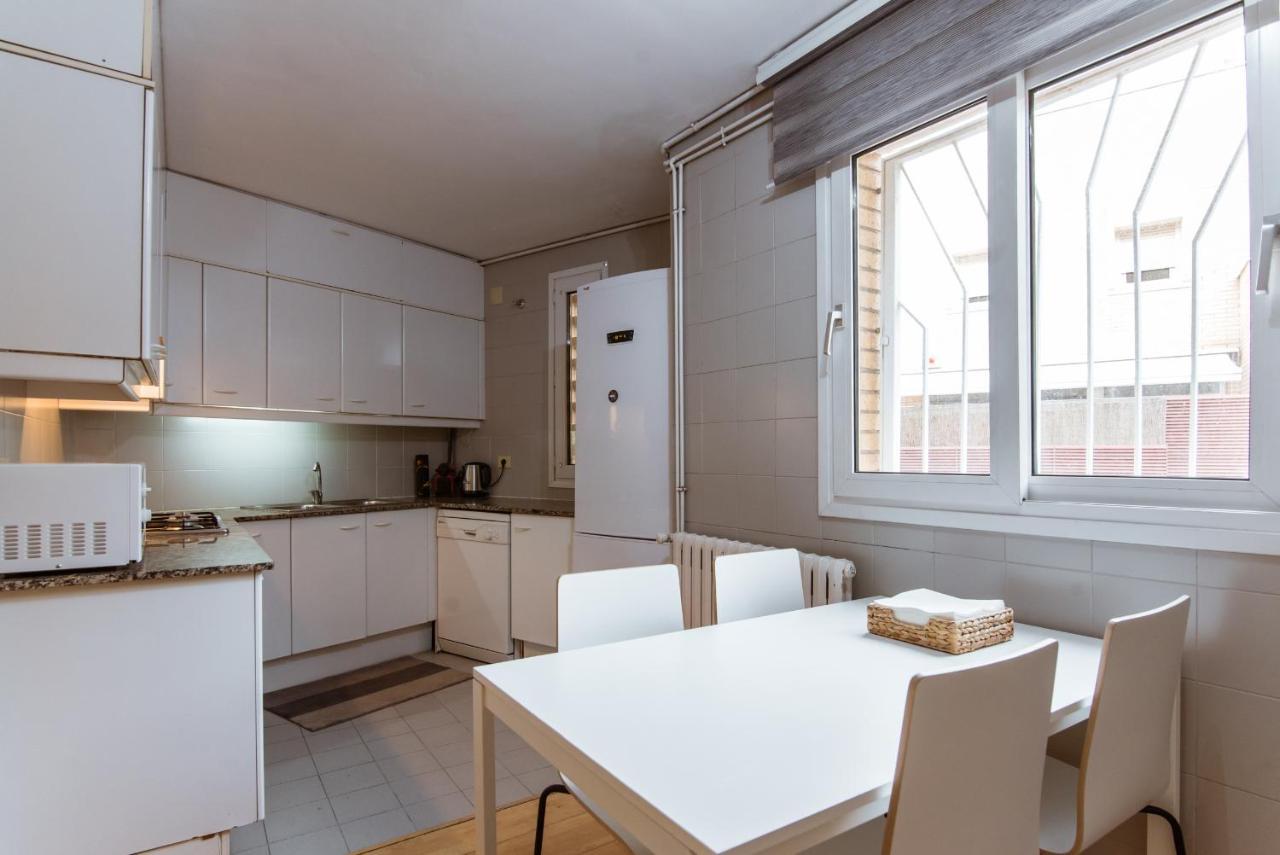 ברצלונה Two Bedroom Townhouse Within 10Min Walk From Beach מראה חיצוני תמונה